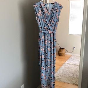 Feminine floral jumpsuit - great for baby shower, wedding, bridal shower
